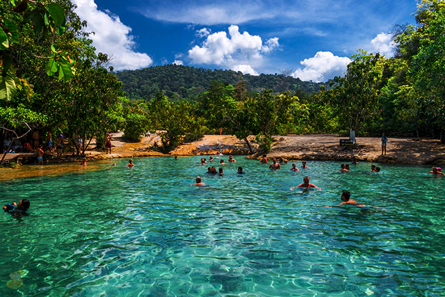 Emerald-Pool