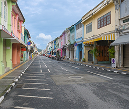 Taking a Stroll along Thalong Road