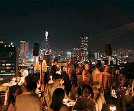 Listen to Live Music & Jazz at Bars